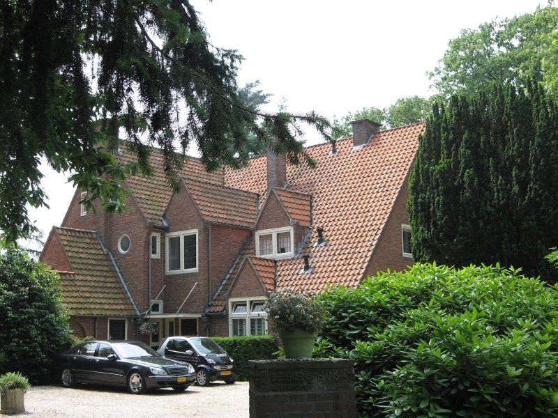 Hilversum, Sparrenlaan, villa Bijenschans