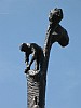 Blaricum, Erfgooiersboom (bronzen replica), hoek Dorpsstraat-Torenlaan