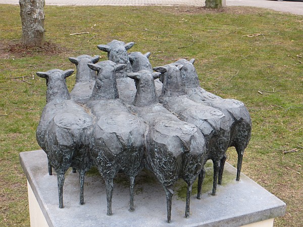 Blaricum, beeldengroep Schapen, Tineke Bot
