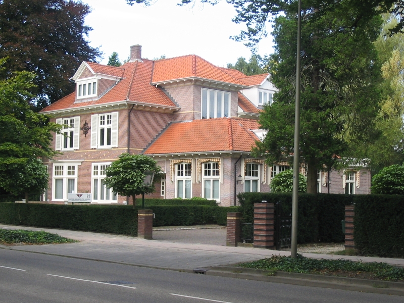 Villa Micro Cosmos, Brediusweg 25, Bussum