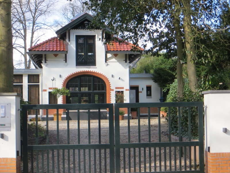 Tindal villa, Nieuwe 's-Gravelandseweg 21, Bussum