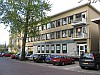 Flats, Julianalaan, Bilthoven - flat met 3 woonlagen (ontwerp W.M. Dudok)