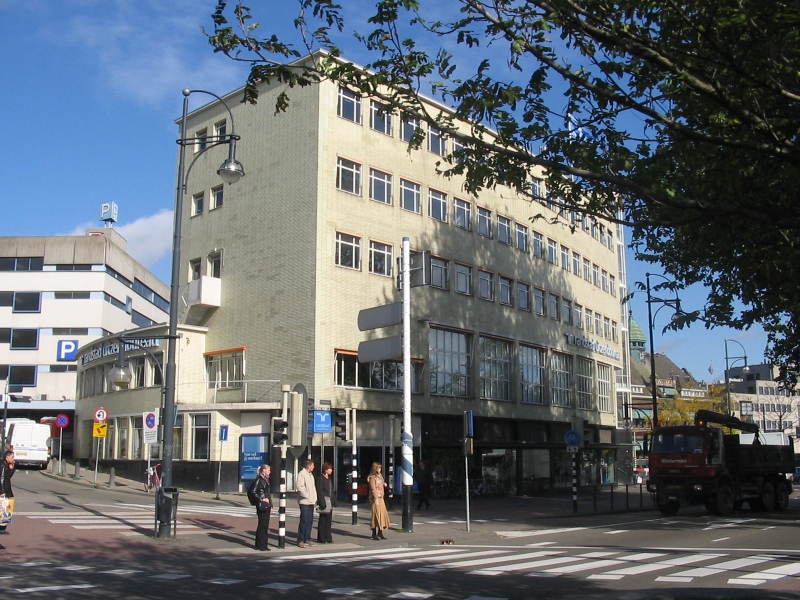 Kantoorgebouw 'De Nederlanden 1845', Willemsplein, Arnhem (ontwerp W.M. Dudok)