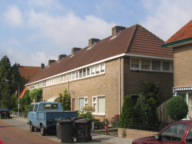 Hilversum, 18e gemeentelijke woningcomplex, Saturnusstraat