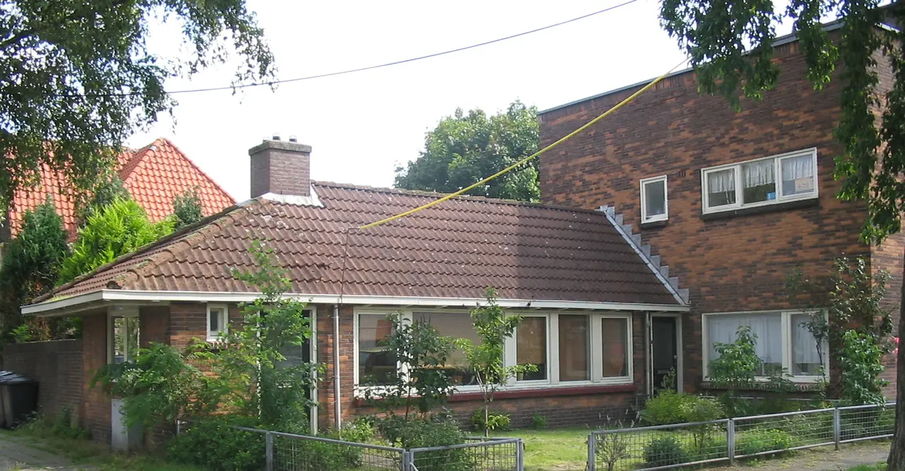 Hilversum, 13e woningcomplex, Van 't Hoffplein