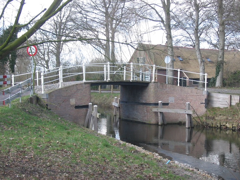 Hilversum, Stenen brug