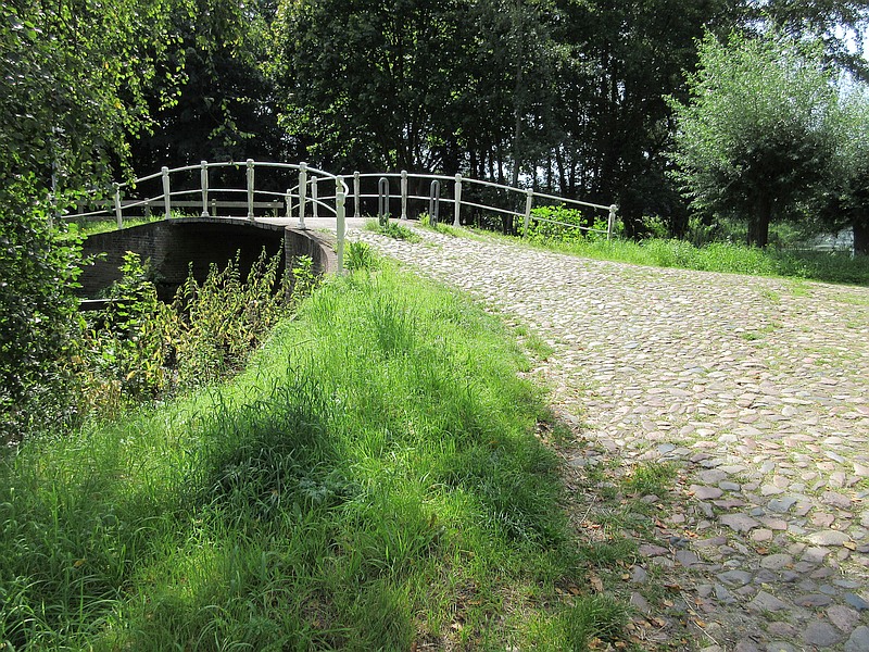 Hilversum, Stenen brug