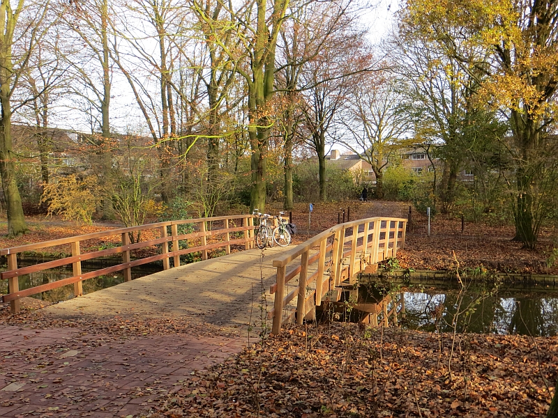 Hilversumse Meent, Schaarmeesterspad; brug bij aansluiting op Melkmeent