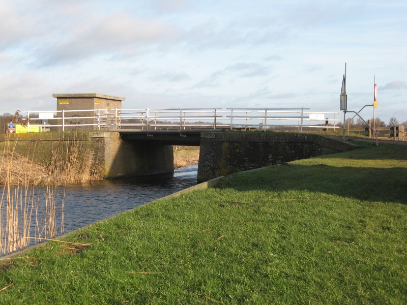 Hilversumse Meent, Melkmeent, Erfgooiersbrug over Karnemelksloot