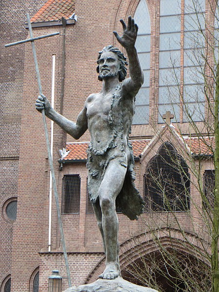 Beeld Johannes de Doper, Laren