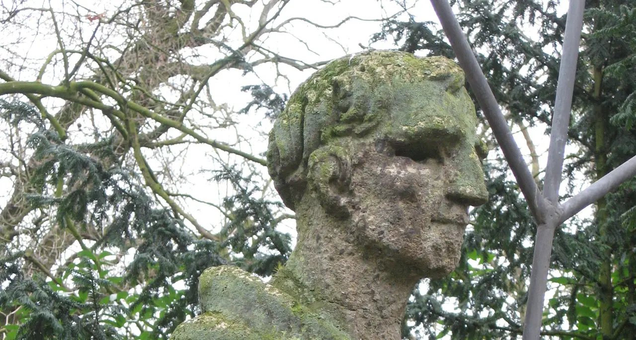 Muiden, beeld Ludgerus bij Boskapel