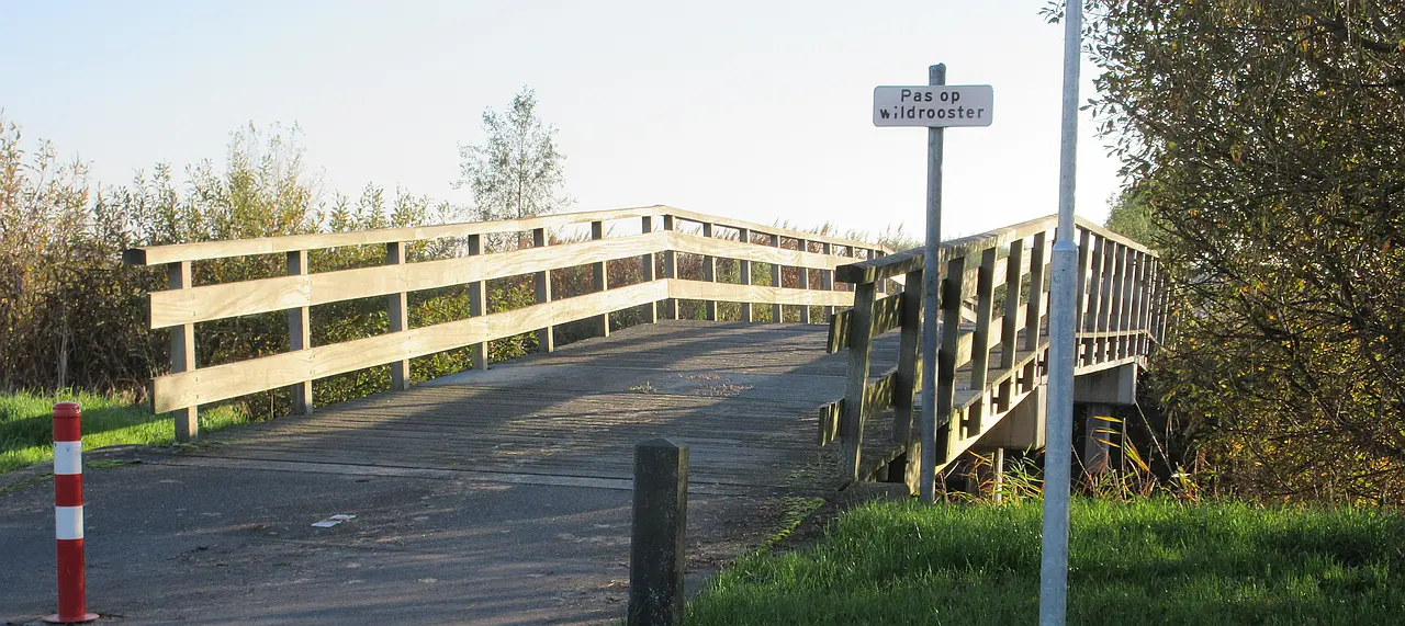 Ankeveen-Hilversumse Meent, fietsbrug over 's-Gravelandsevaart